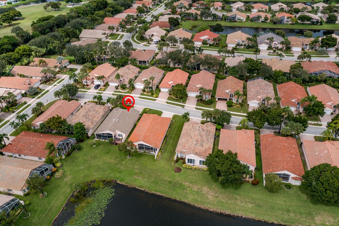 Active With Contract: $469,000 (3 beds, 2 baths, 1743 Square Feet)