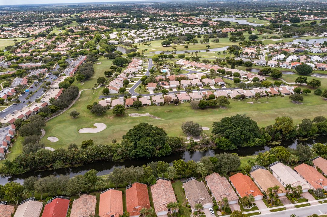 Active With Contract: $469,000 (3 beds, 2 baths, 1743 Square Feet)