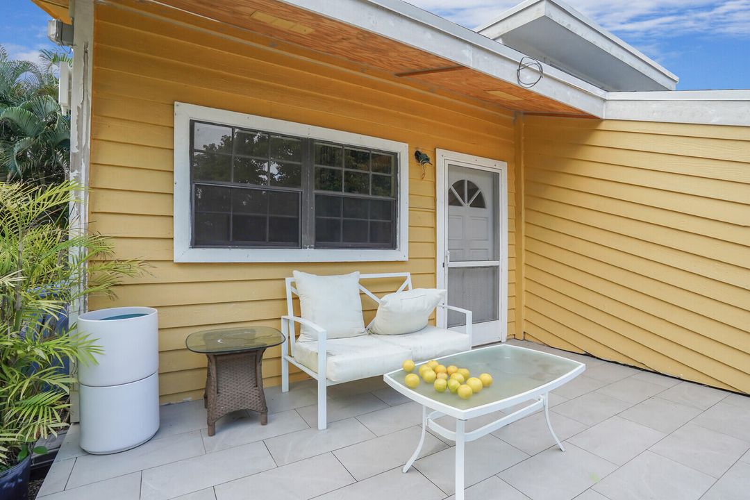 Active With Contract: $565,000 (3 beds, 2 baths, 1373 Square Feet)