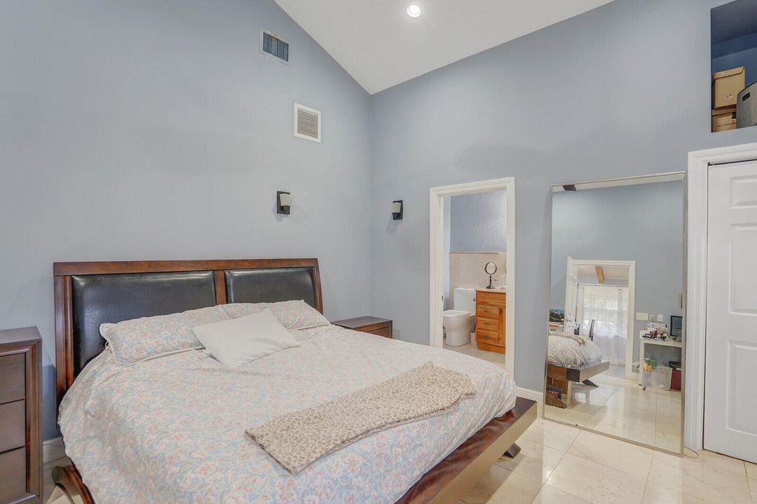 Active With Contract: $565,000 (3 beds, 2 baths, 1373 Square Feet)