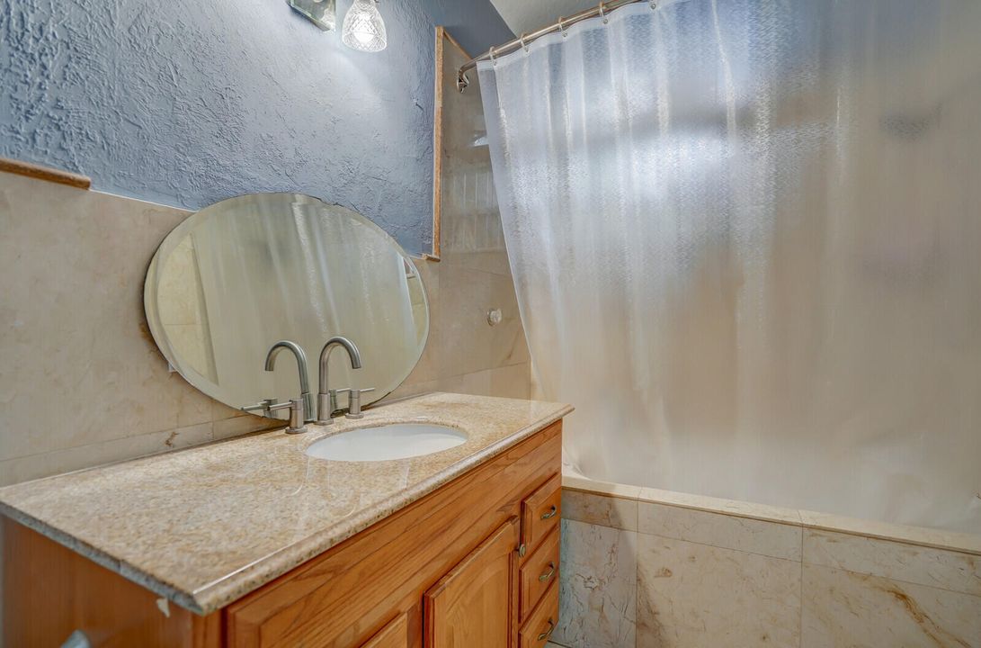 Active With Contract: $565,000 (3 beds, 2 baths, 1373 Square Feet)