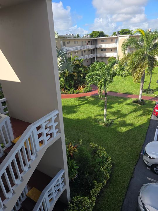 На продажу: $54,990 (2 спален, 1 ванн, 894 Квадратных фут)