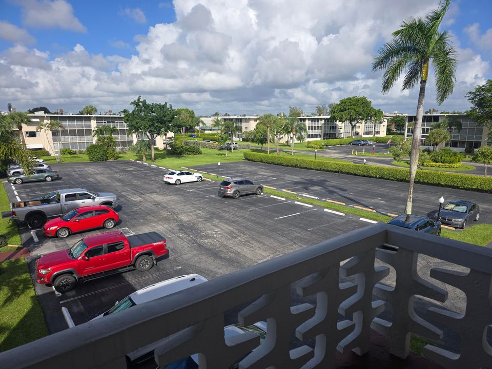 На продажу: $54,990 (2 спален, 1 ванн, 894 Квадратных фут)