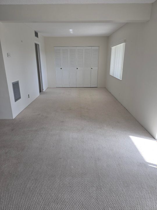 На продажу: $54,990 (2 спален, 1 ванн, 894 Квадратных фут)