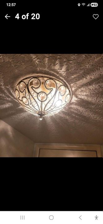 Activo con contrato: $2,000 (2 camas, 2 baños, 1385 Pies cuadrados)