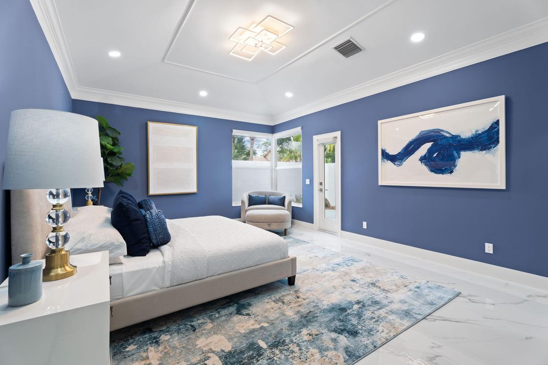 合同活跃: $2,050,000 (4 贝兹, 4 浴室, 3820 平方英尺)