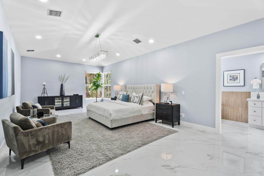 合同活跃: $2,050,000 (4 贝兹, 4 浴室, 3820 平方英尺)