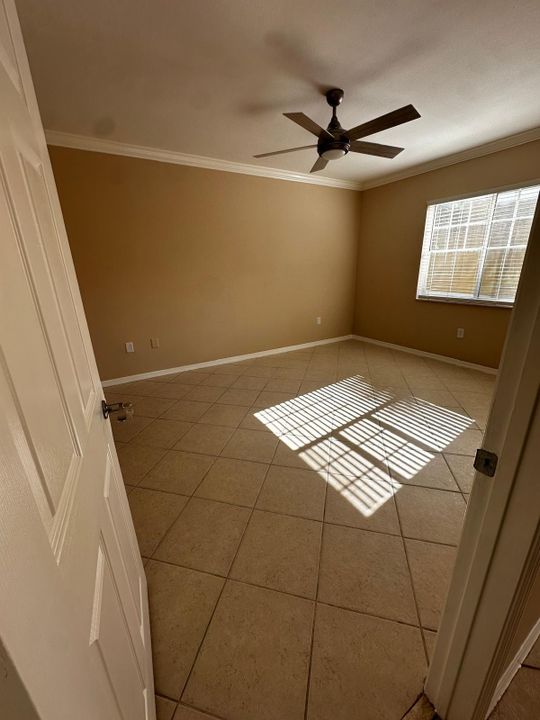 В аренду: $2,150 (2 спален, 2 ванн, 1141 Квадратных фут)