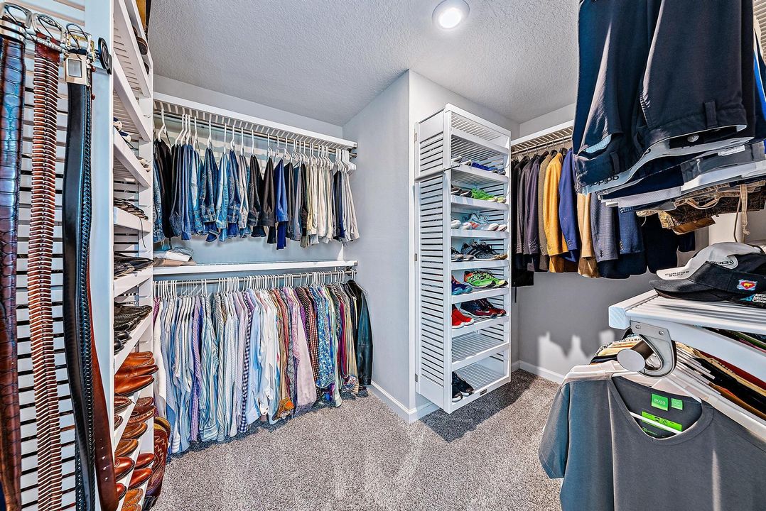 合同活跃: $439,000 (3 贝兹, 2 浴室, 1804 平方英尺)