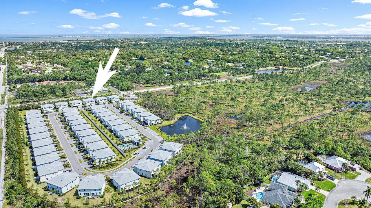 合同活跃: $439,000 (3 贝兹, 2 浴室, 1804 平方英尺)