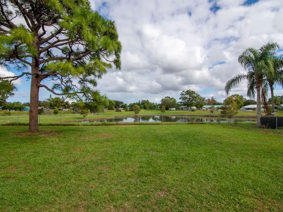 Activo con contrato: $319,900 (2 camas, 2 baños, 1176 Pies cuadrados)