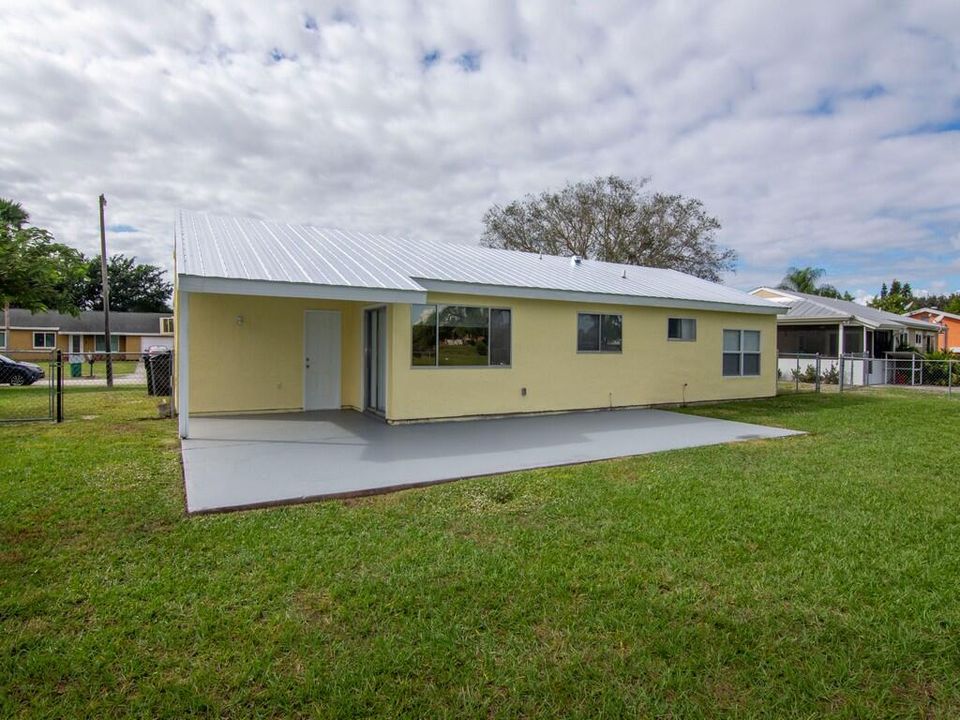 Activo con contrato: $319,900 (2 camas, 2 baños, 1176 Pies cuadrados)