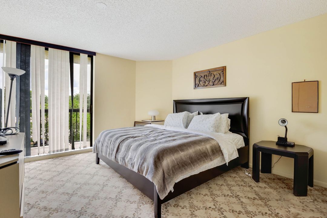 出租: $3,900 (3 贝兹, 2 浴室, 1757 平方英尺)