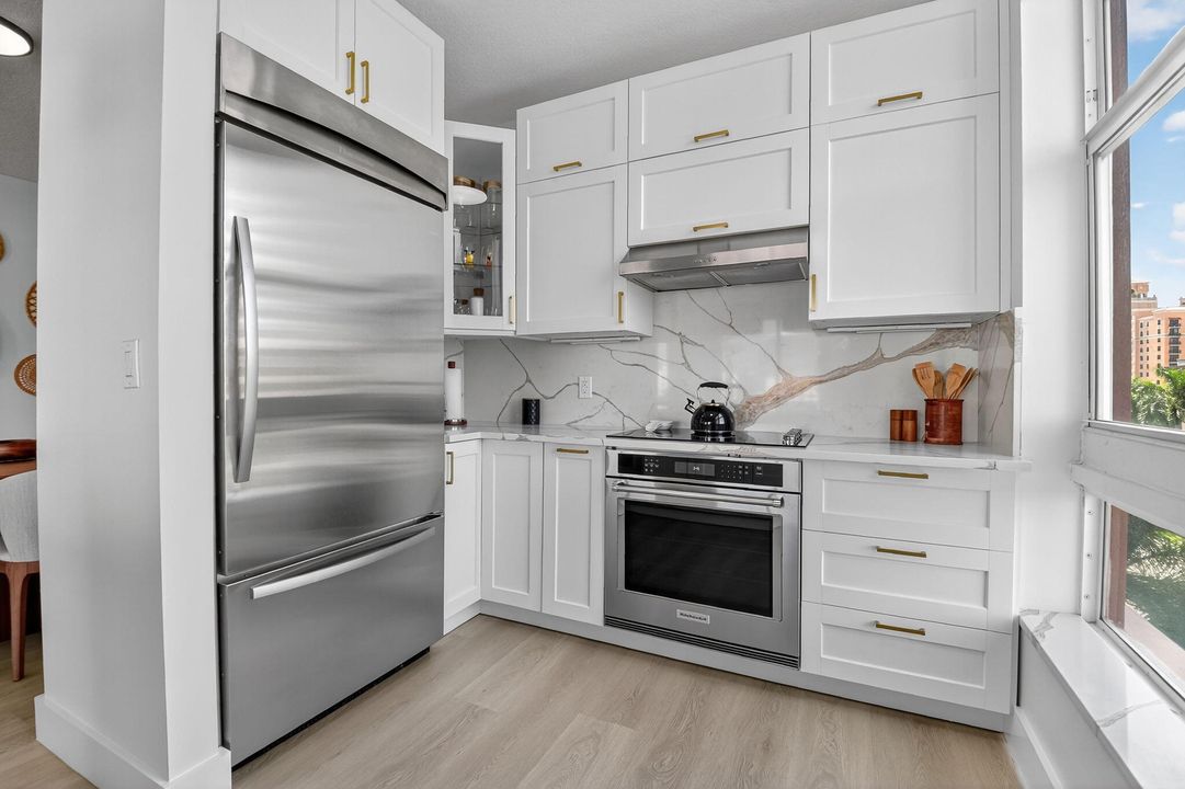 For Rent: $10,000 (3 beds, 2 baths, 1709 Square Feet)