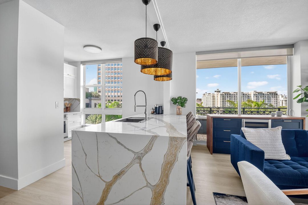 For Rent: $10,000 (3 beds, 2 baths, 1709 Square Feet)