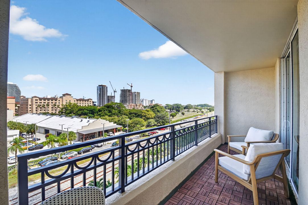 For Rent: $10,000 (3 beds, 2 baths, 1709 Square Feet)