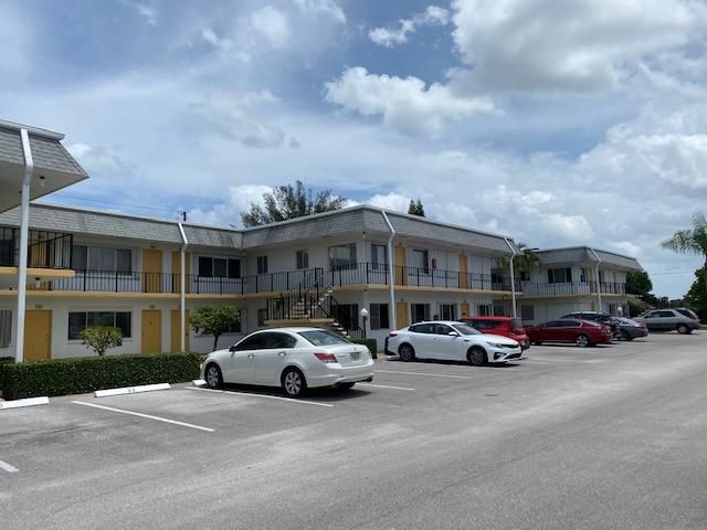 For Rent: $1,350 (1 beds, 1 baths, 612 Square Feet)