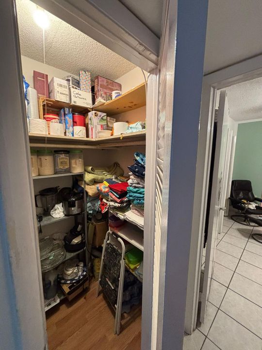 待售: $85,000 (1 贝兹, 1 浴室, 465 平方英尺)