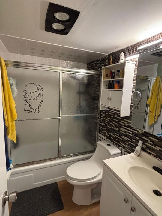 待售: $85,000 (1 贝兹, 1 浴室, 465 平方英尺)