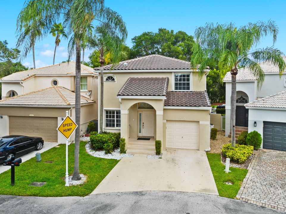 Vendido Recientemente: $575,000 (3 camas, 2 baños, 1682 Pies cuadrados)