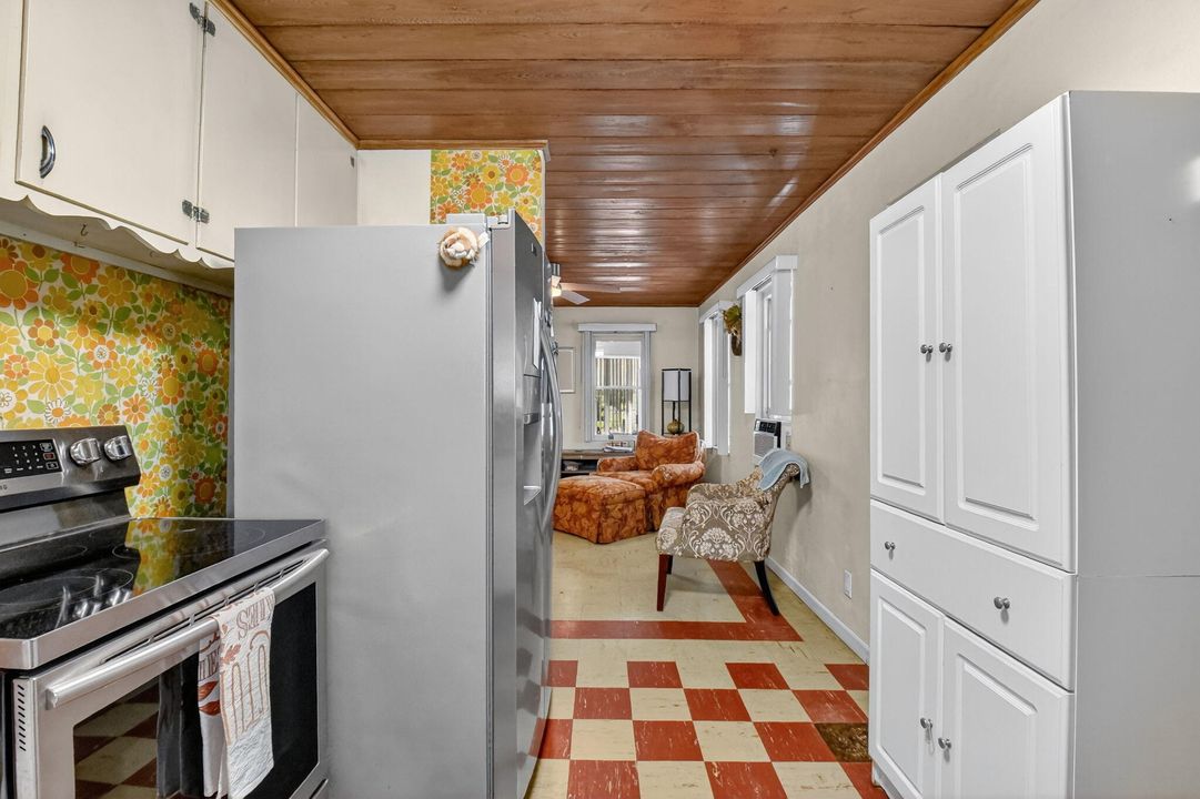 Activo con contrato: $399,000 (3 camas, 1 baños, 1053 Pies cuadrados)