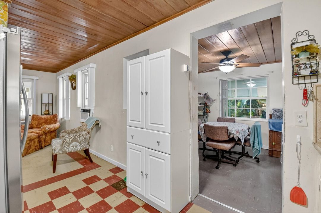 Activo con contrato: $399,000 (3 camas, 1 baños, 1053 Pies cuadrados)