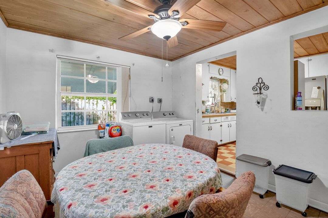 Activo con contrato: $399,000 (3 camas, 1 baños, 1053 Pies cuadrados)