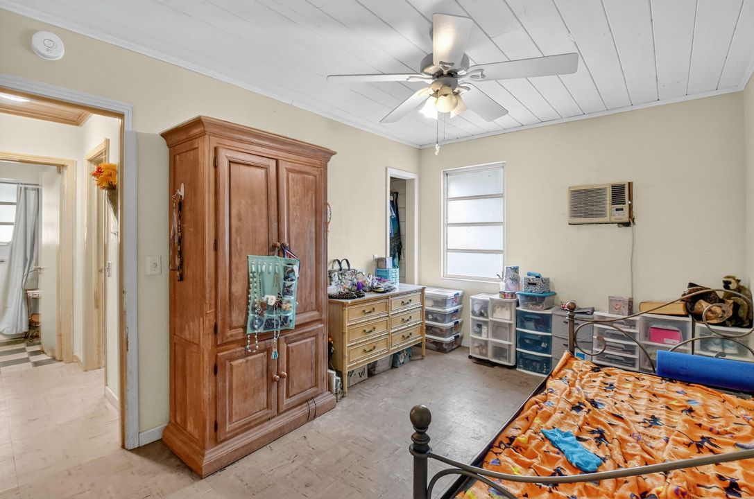 Activo con contrato: $399,000 (3 camas, 1 baños, 1053 Pies cuadrados)