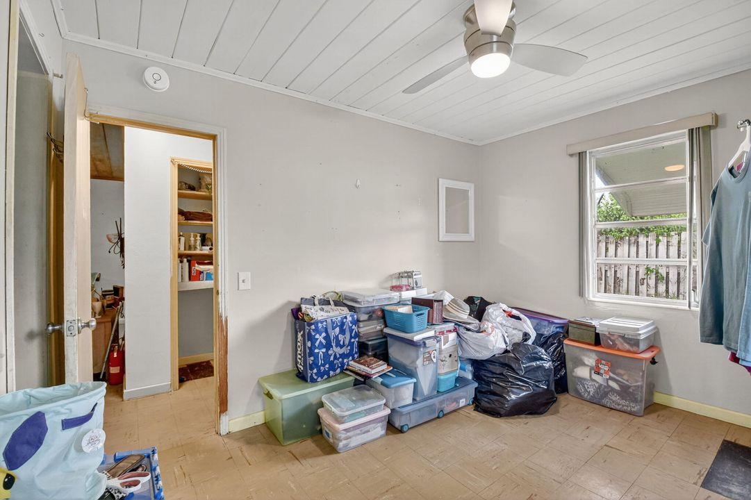 Activo con contrato: $399,000 (3 camas, 1 baños, 1053 Pies cuadrados)