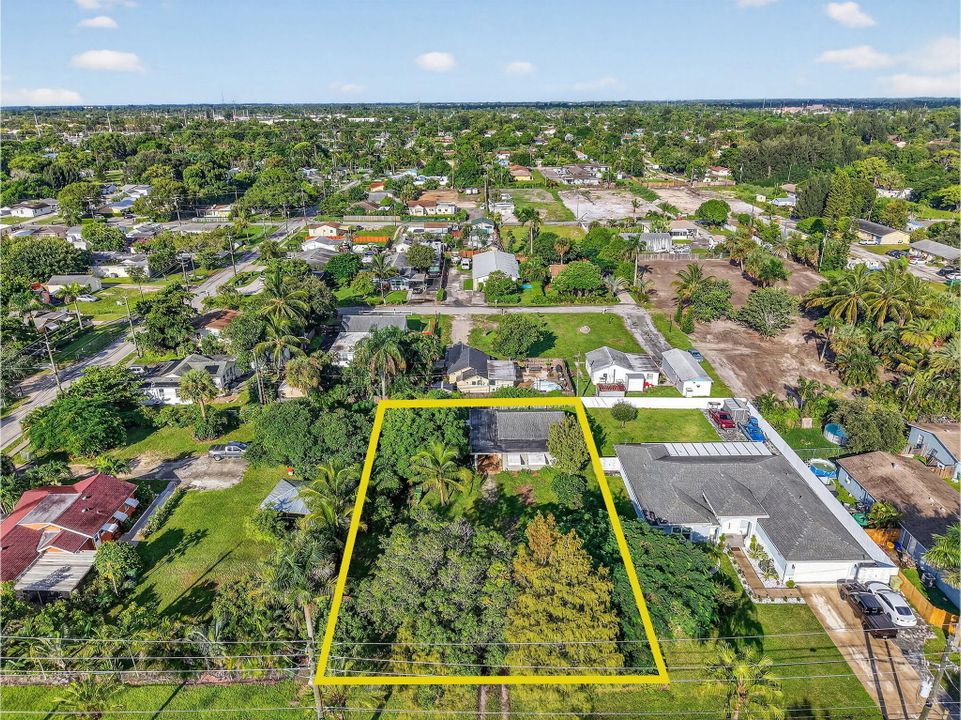 Activo con contrato: $399,000 (3 camas, 1 baños, 1053 Pies cuadrados)