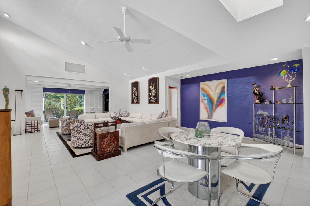 Activo con contrato: $1,250,000 (3 camas, 2 baños, 2408 Pies cuadrados)