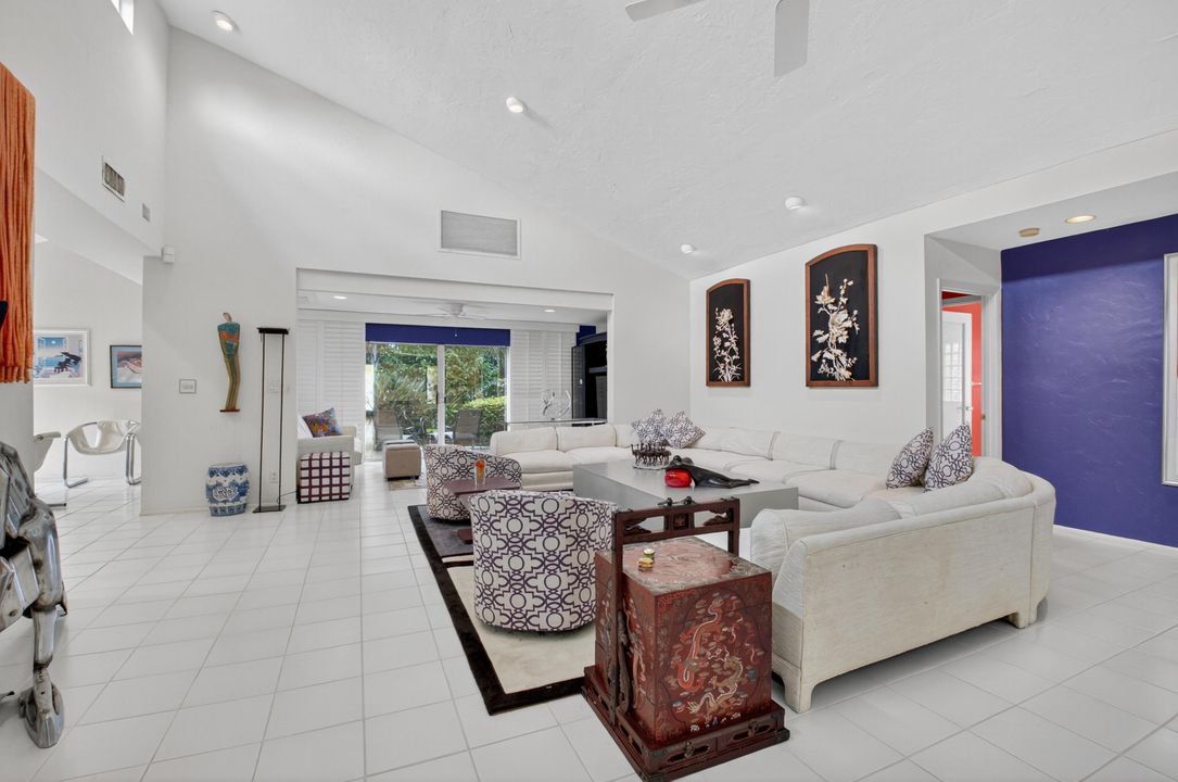 Activo con contrato: $1,250,000 (3 camas, 2 baños, 2408 Pies cuadrados)