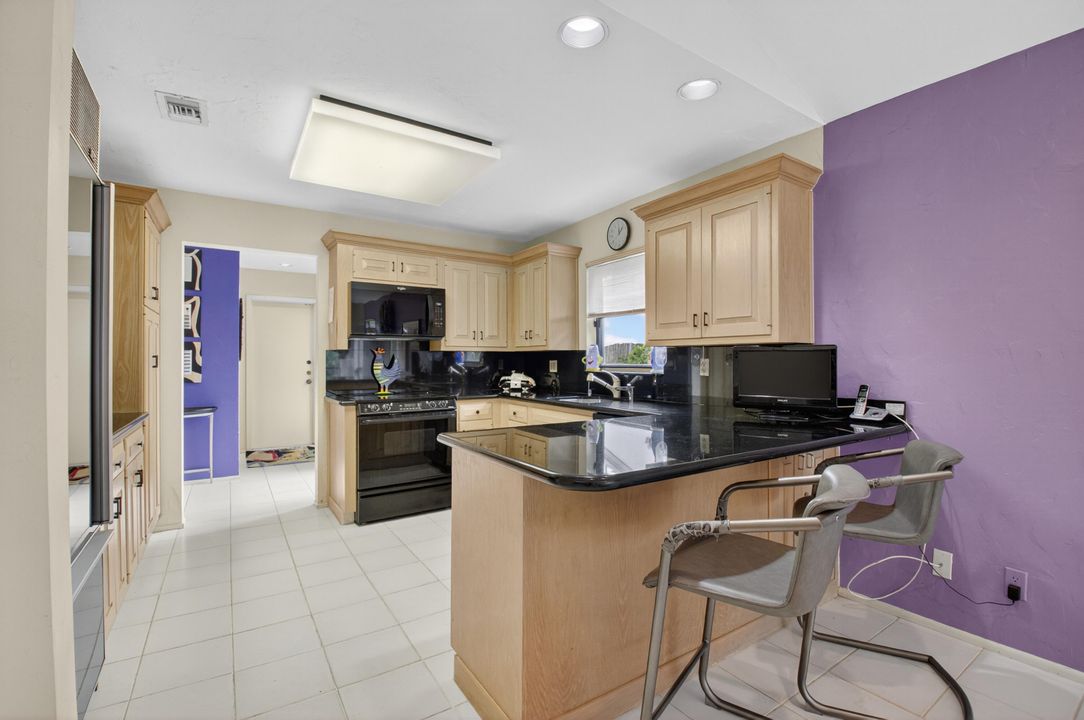 Activo con contrato: $1,250,000 (3 camas, 2 baños, 2408 Pies cuadrados)