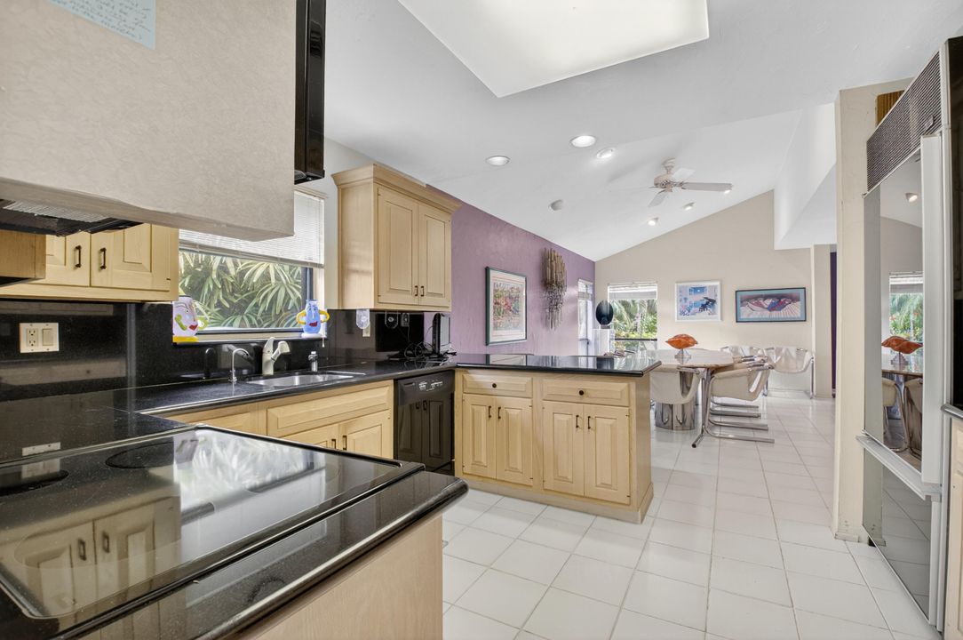 Activo con contrato: $1,250,000 (3 camas, 2 baños, 2408 Pies cuadrados)