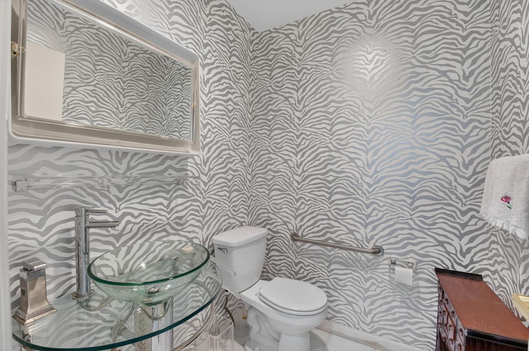 Activo con contrato: $1,250,000 (3 camas, 2 baños, 2408 Pies cuadrados)