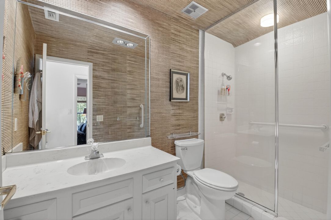 Activo con contrato: $1,250,000 (3 camas, 2 baños, 2408 Pies cuadrados)