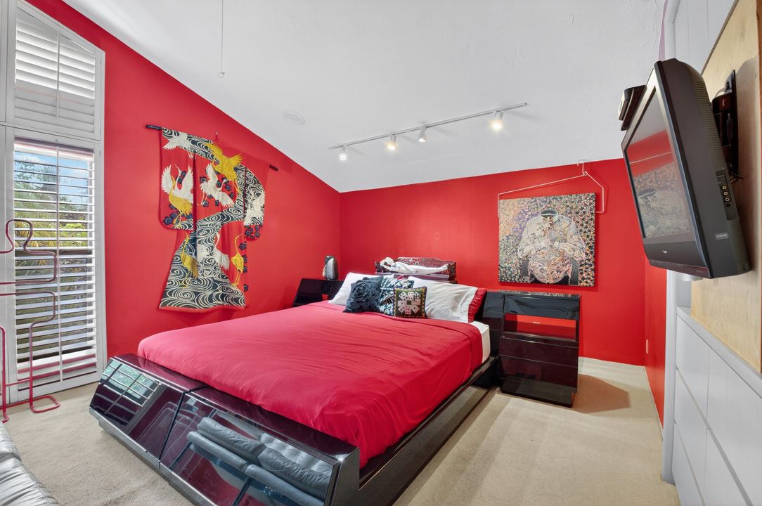 Activo con contrato: $1,250,000 (3 camas, 2 baños, 2408 Pies cuadrados)