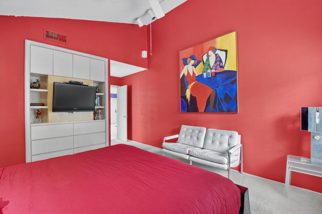 Activo con contrato: $1,250,000 (3 camas, 2 baños, 2408 Pies cuadrados)