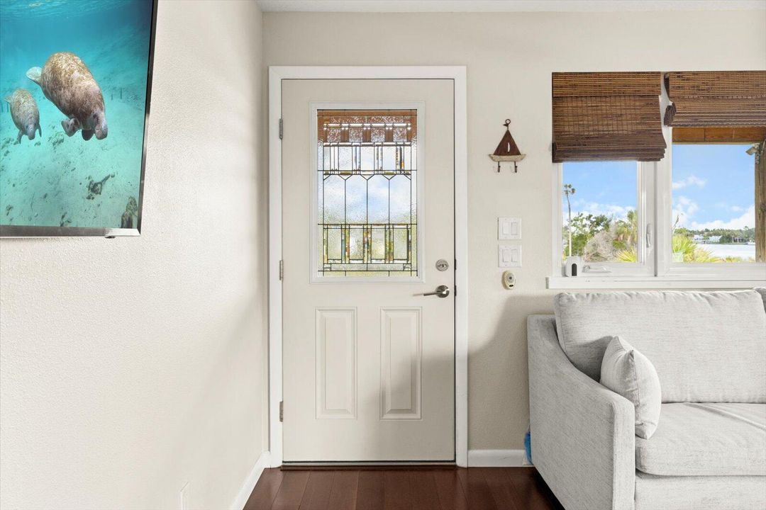 合同活跃: $1,099,000 (3 贝兹, 3 浴室, 1672 平方英尺)