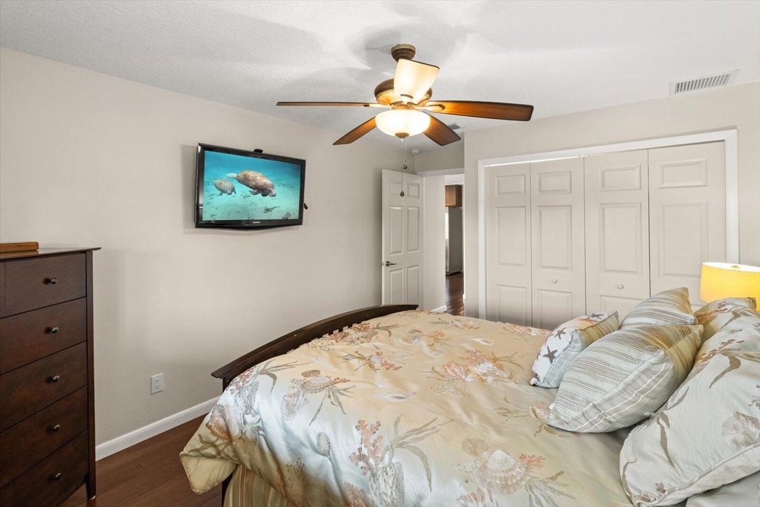 合同活跃: $1,099,000 (3 贝兹, 3 浴室, 1672 平方英尺)