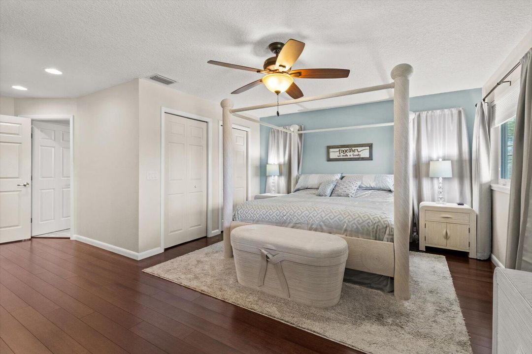 合同活跃: $1,099,000 (3 贝兹, 3 浴室, 1672 平方英尺)