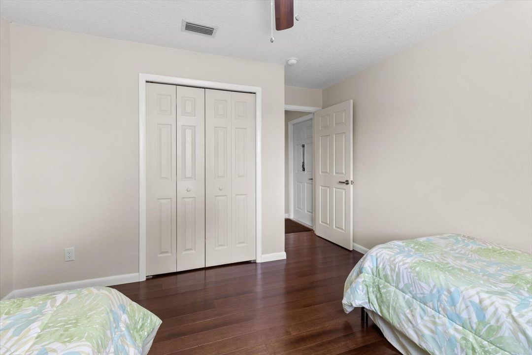 合同活跃: $1,099,000 (3 贝兹, 3 浴室, 1672 平方英尺)