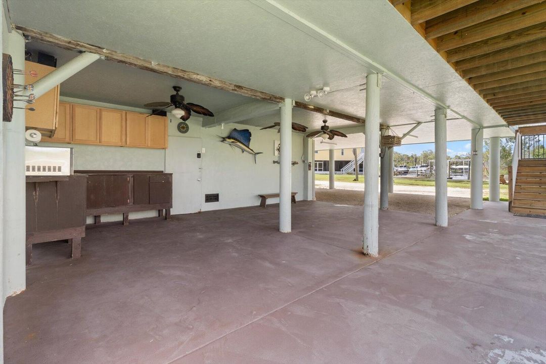 合同活跃: $1,099,000 (3 贝兹, 3 浴室, 1672 平方英尺)