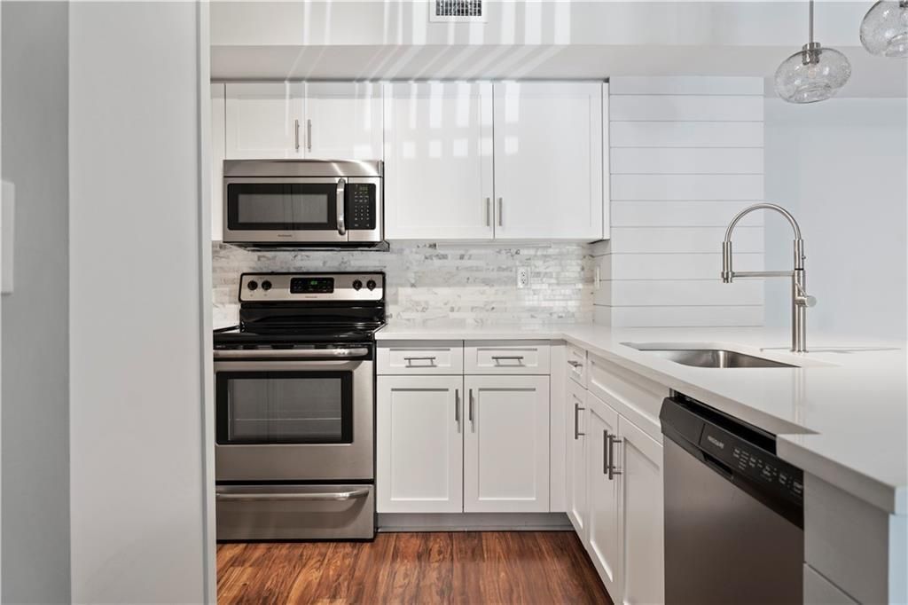 En Renta: $1,795 (2 camas, 1 baños, 1079 Pies cuadrados)