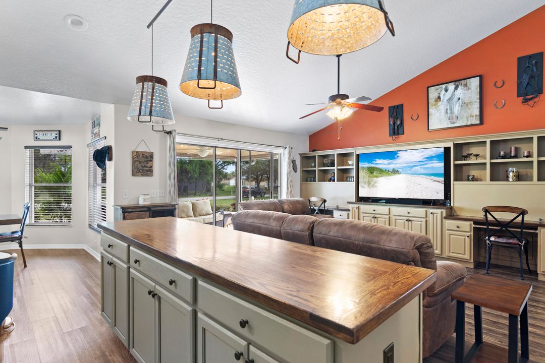 На продажу: $750,000 (5 спален, 3 ванн, 2537 Квадратных фут)