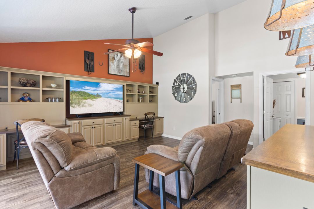 На продажу: $750,000 (5 спален, 3 ванн, 2537 Квадратных фут)