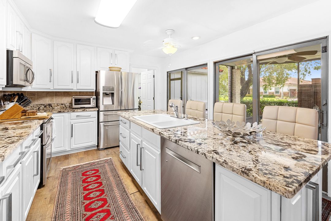 For Sale: $539,000 (3 beds, 3 baths, 2255 Square Feet)