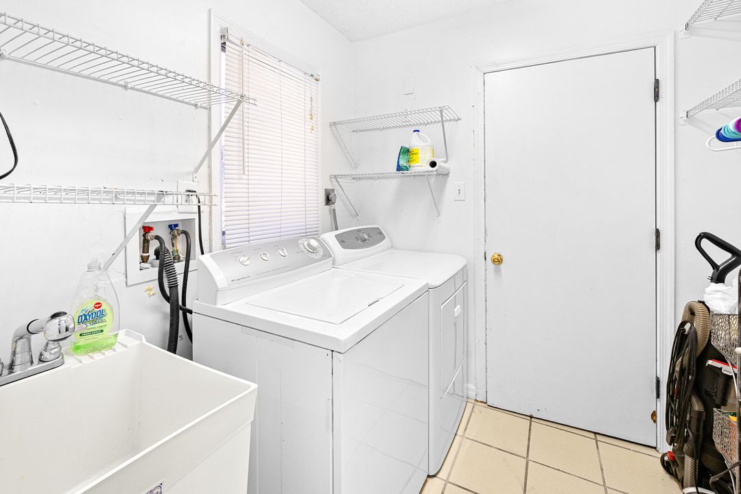 For Sale: $539,000 (3 beds, 3 baths, 2255 Square Feet)