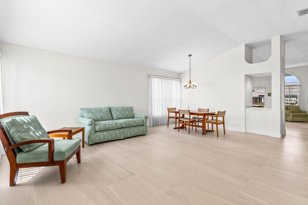 待售: $465,000 (3 贝兹, 2 浴室, 1677 平方英尺)