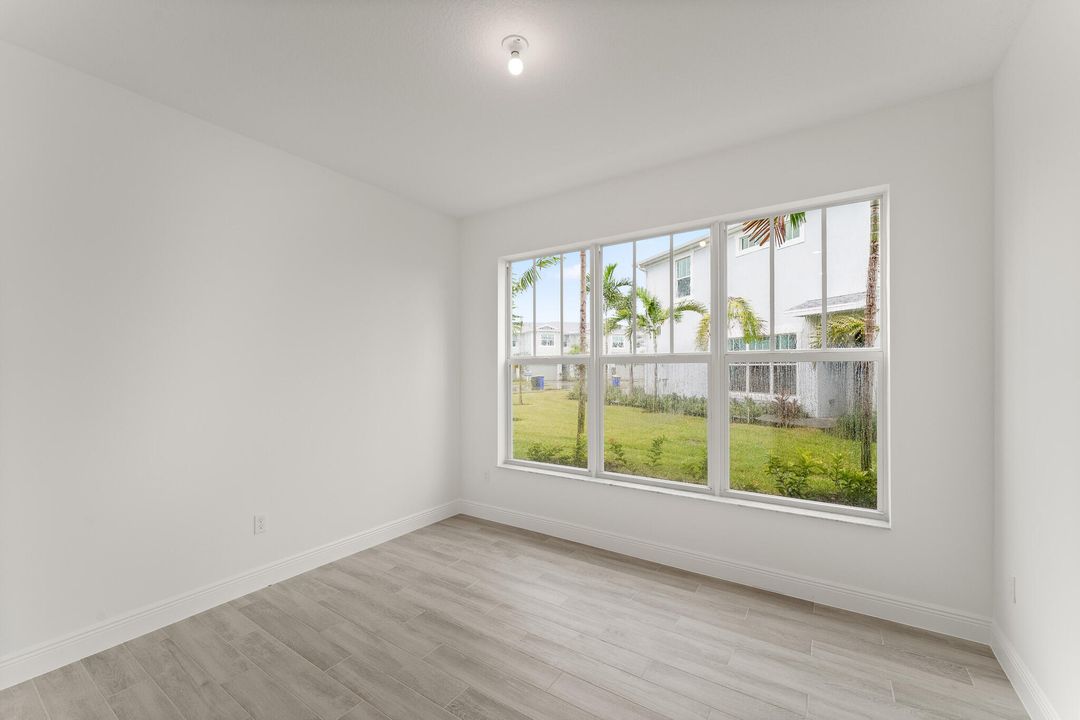 待售: $523,925 (3 贝兹, 2 浴室, 2049 平方英尺)